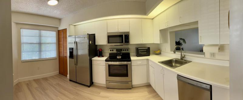  Condo & Townhome Photos