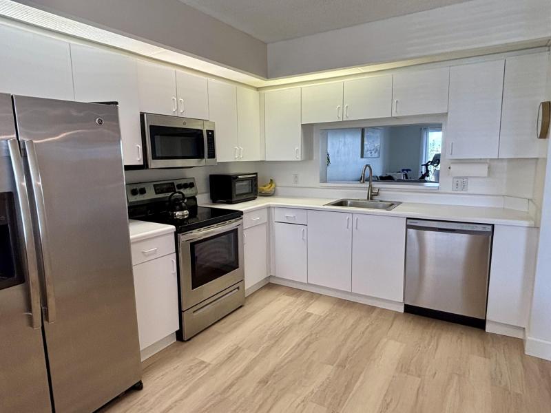  Condo & Townhome Photos