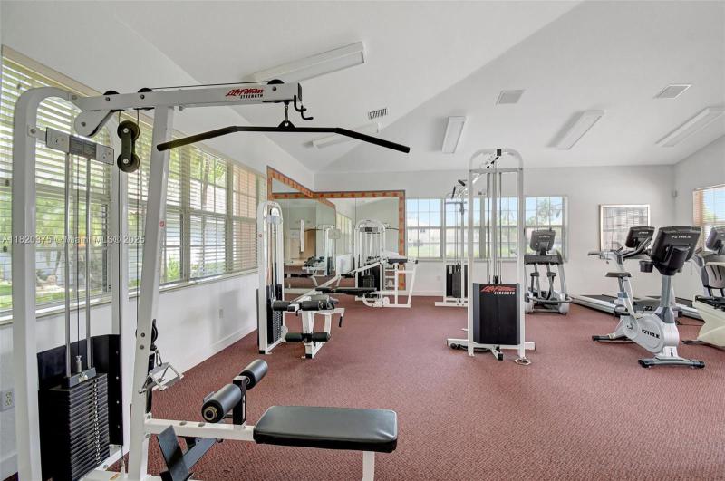  Condo & Townhome Photos