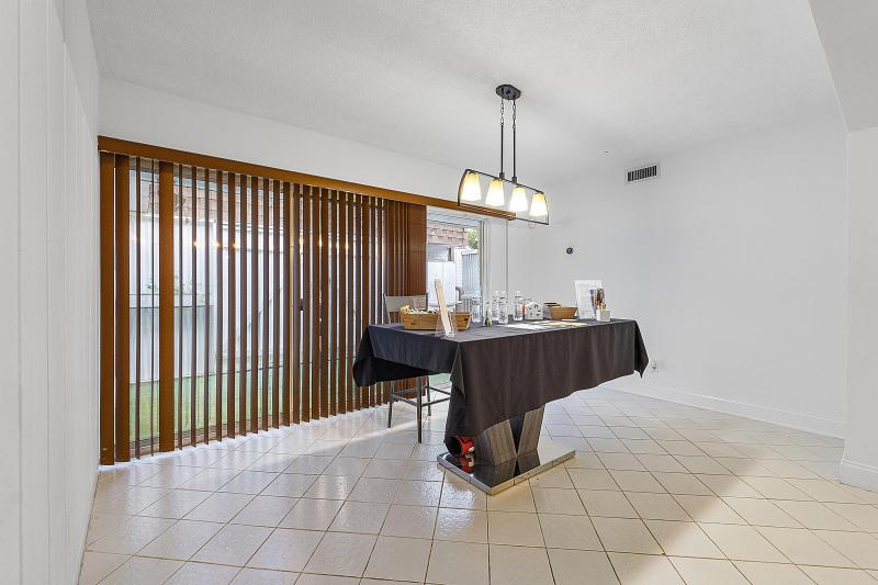  Single Family Homes Photo 21:  Tamarac,  FL 33319