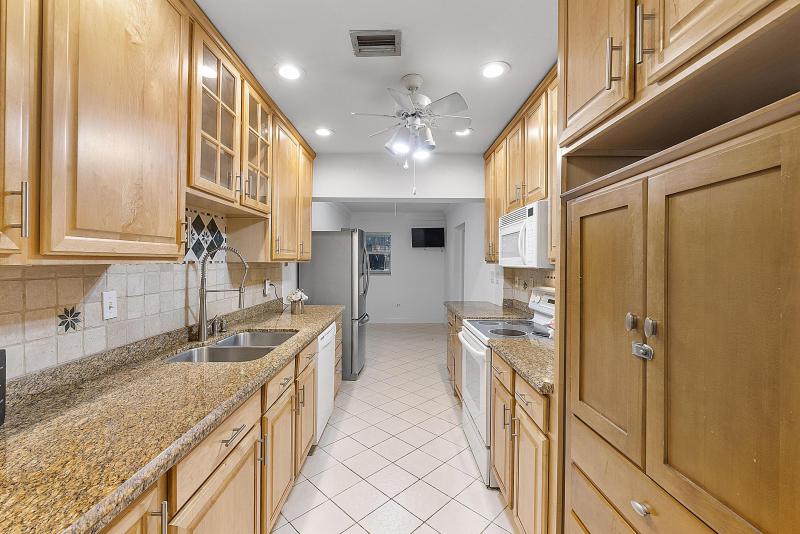  Single Family Homes Photo 24:  Tamarac,  FL 33319