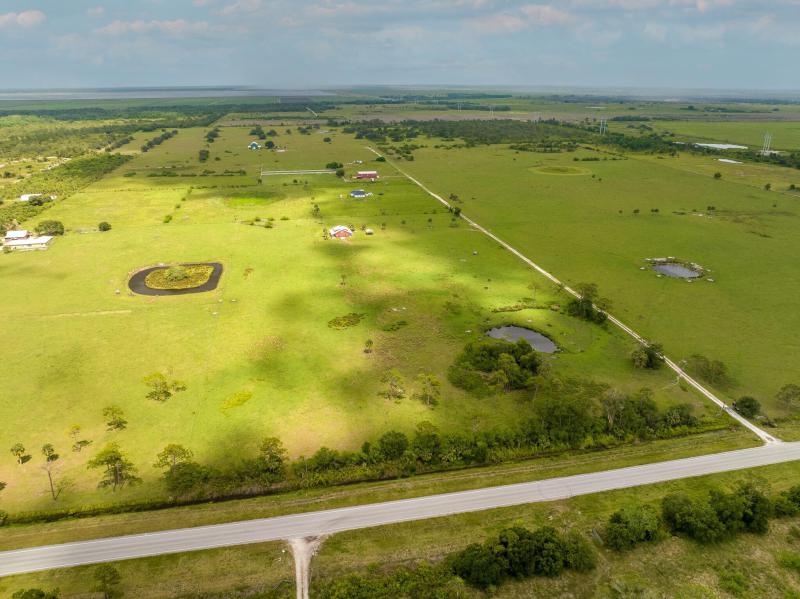  Commercial & Industrial Land Images 