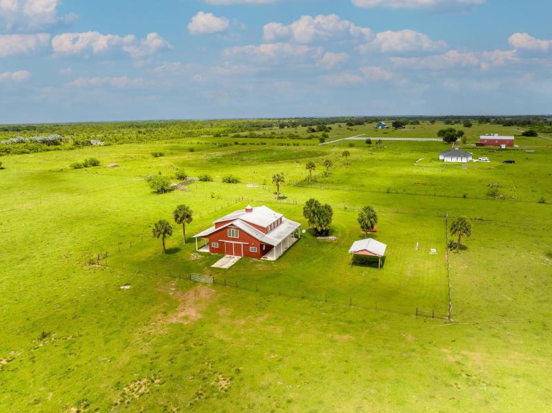  Commercial & Industrial Land Images 