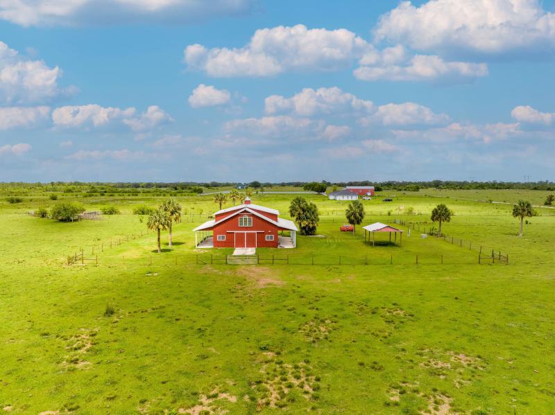  Commercial & Industrial Land Images 