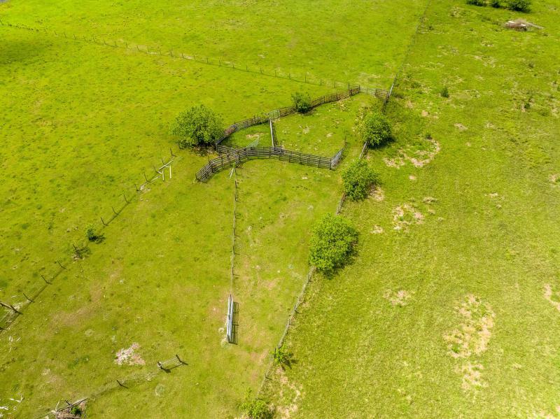  Commercial & Industrial Land Images 