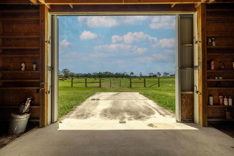  Commercial & Industrial Land Images 