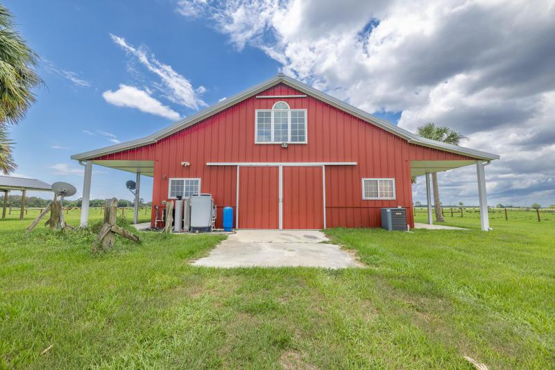  Commercial & Industrial Land Images 