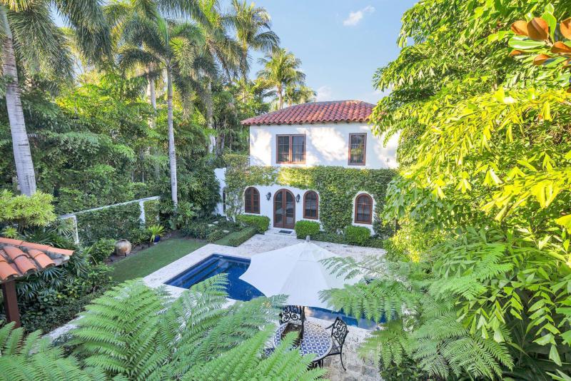  Single Family Homes Photo 10:  Palm Beach,  FL 33480