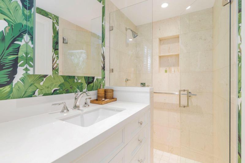  Single Family Homes Photo 18:  Palm Beach,  FL 33480