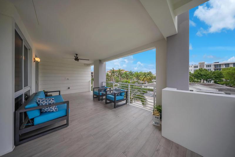  Condo & Townhome Photos