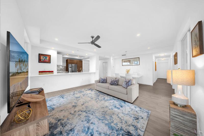  Condo & Townhome Photos