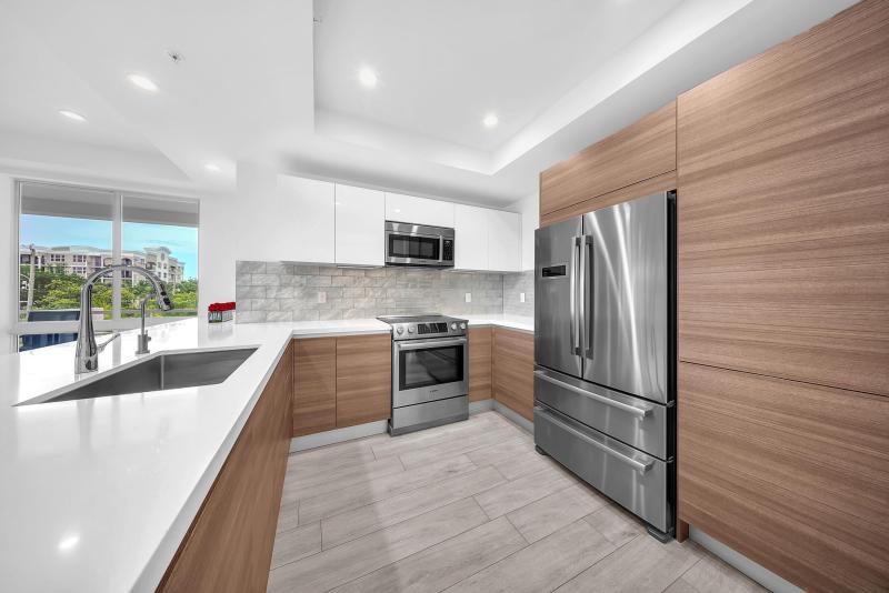  Condo & Townhome Photos