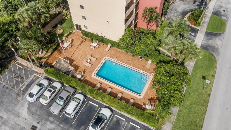  Condo & Townhome Photos