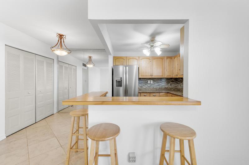  Condo & Townhome Photos