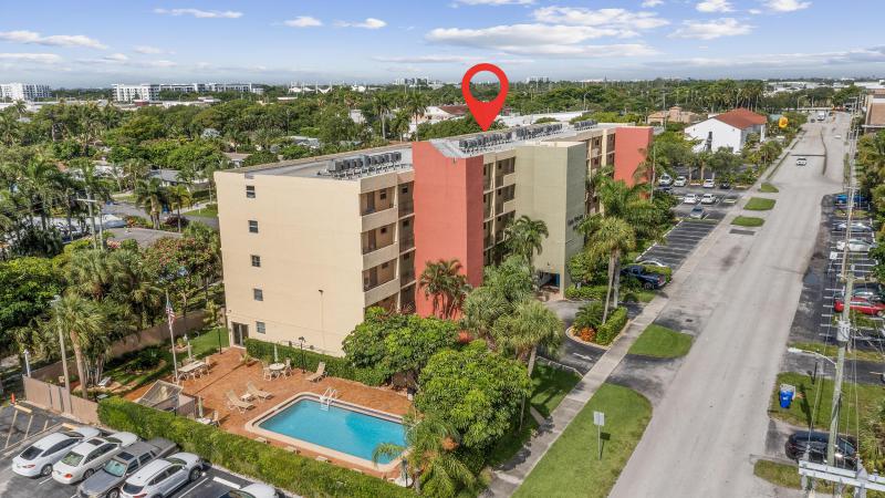  Condo & Townhome Photos