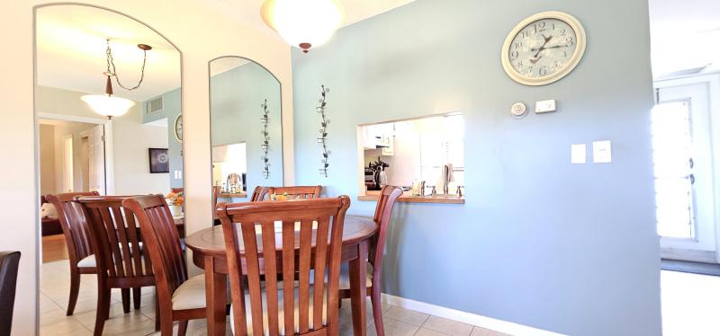  Condo & Townhome Photos