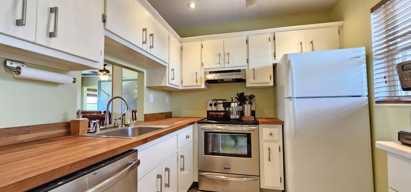 Condo & Townhome Photos