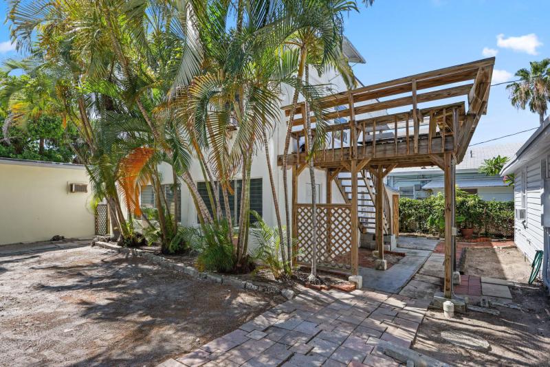 Duplex, Triplex and Fourplex Images