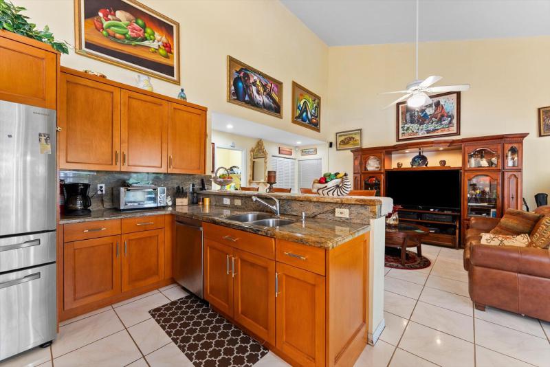  Single Family Homes Photo 11:  Coconut Creek,  FL 33073