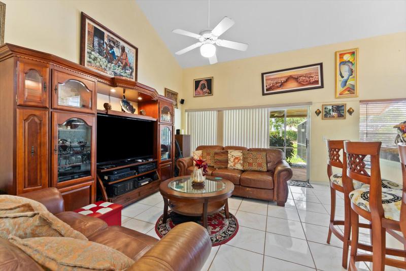  Single Family Homes Photo 15:  Coconut Creek,  FL 33073