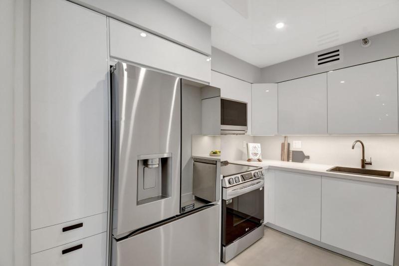  Condo & Townhome Photos
