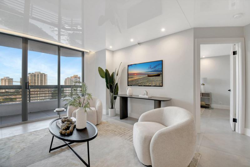  Condo & Townhome Photos