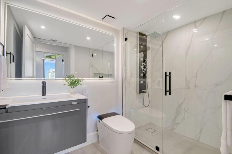  Condo & Townhome Photos