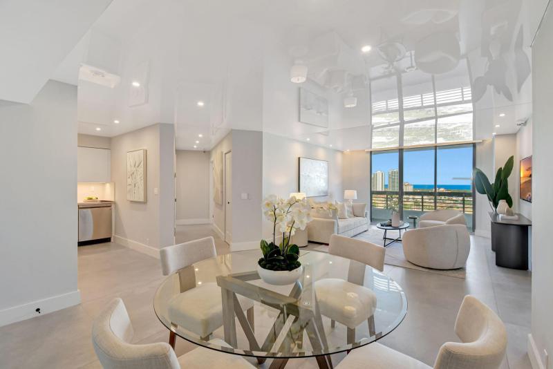  Condo & Townhome Photos