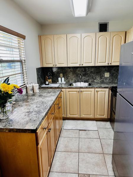  Condo & Townhome Photos