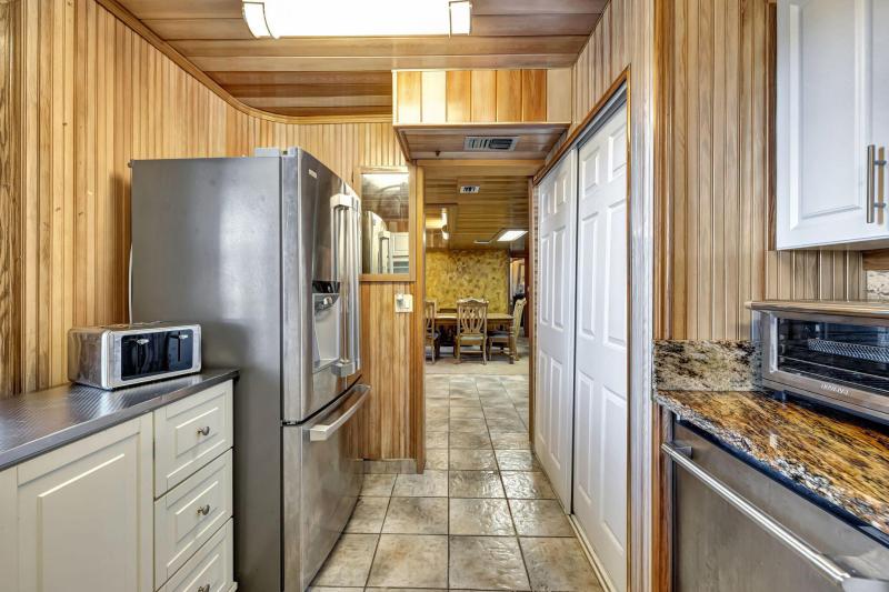  Condo & Townhome Photos