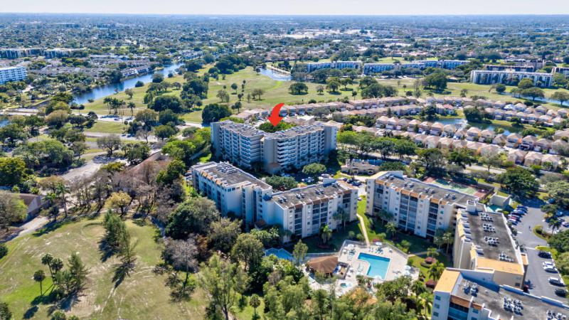  Condo & Townhome Photos