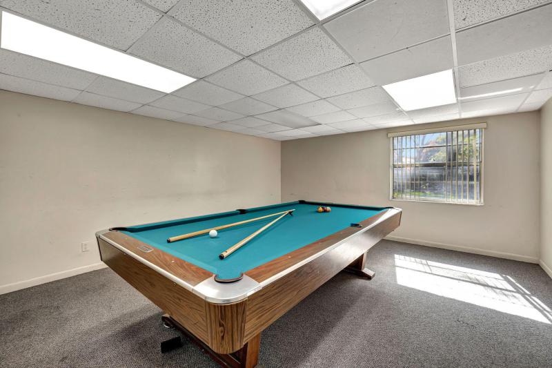 Condo & Townhome Photos