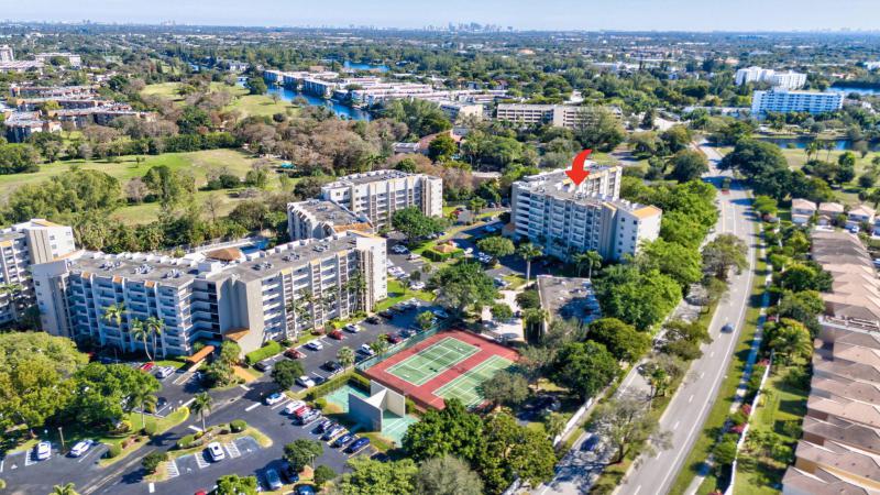  Condo & Townhome Photos