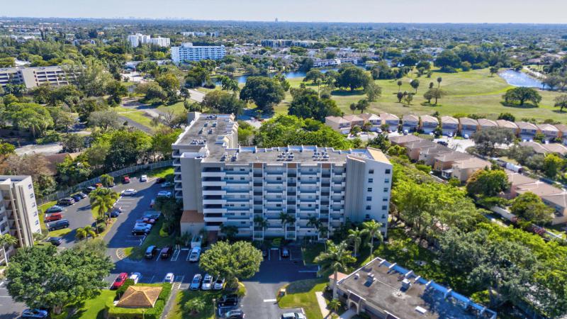  Condo & Townhome Photos