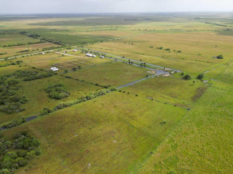  Commercial & Industrial Land Images 