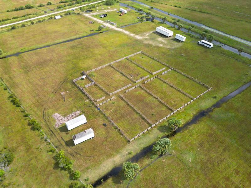  Commercial & Industrial Land Images 