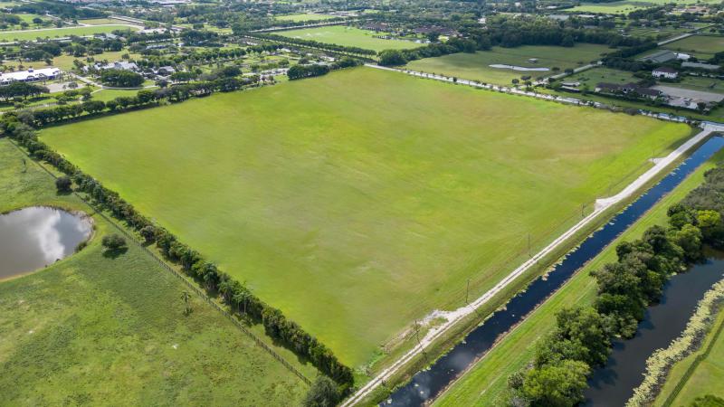  Commercial & Industrial Land Images 