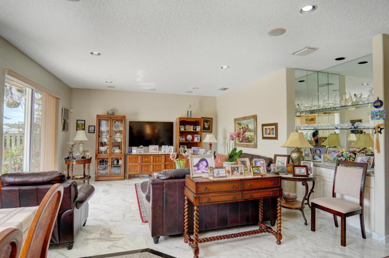  Single Family Homes Photo 24:  Cooper City,  FL 33026