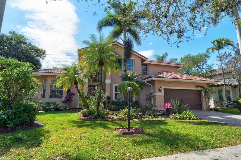  Single Family Homes Photo 4:  Cooper City,  FL 33026