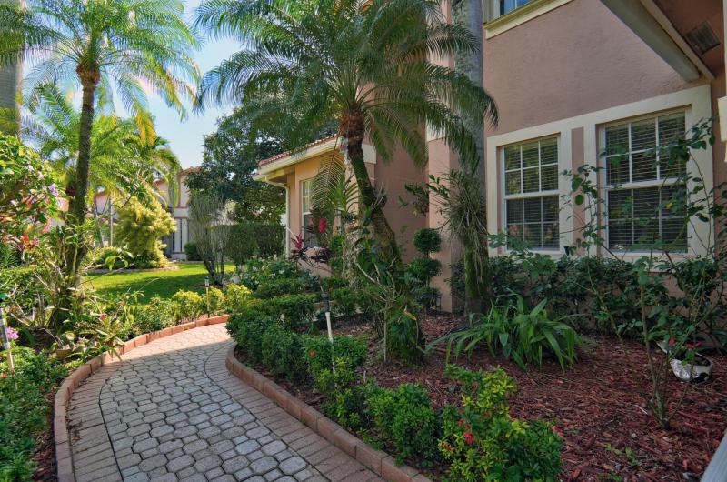  Single Family Homes Photo 5:  Cooper City,  FL 33026
