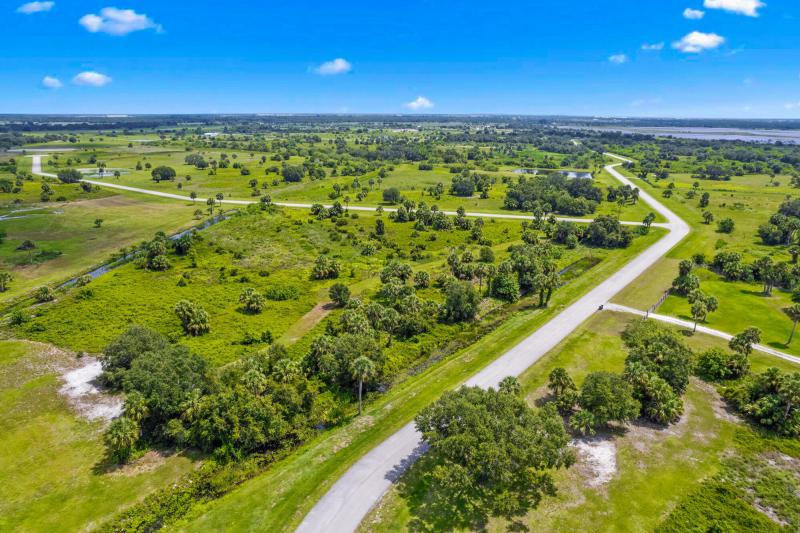  Commercial & Industrial Land Images 