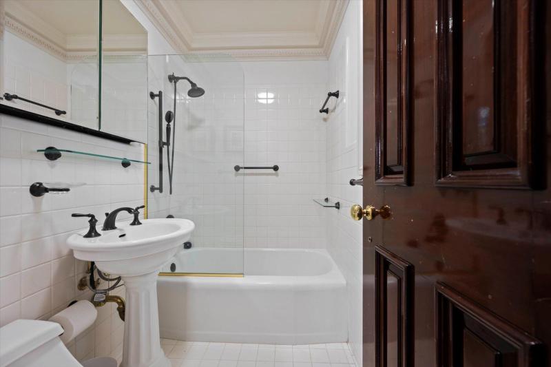  Single Family Homes Photo 18:  Palm Beach,  FL 33480