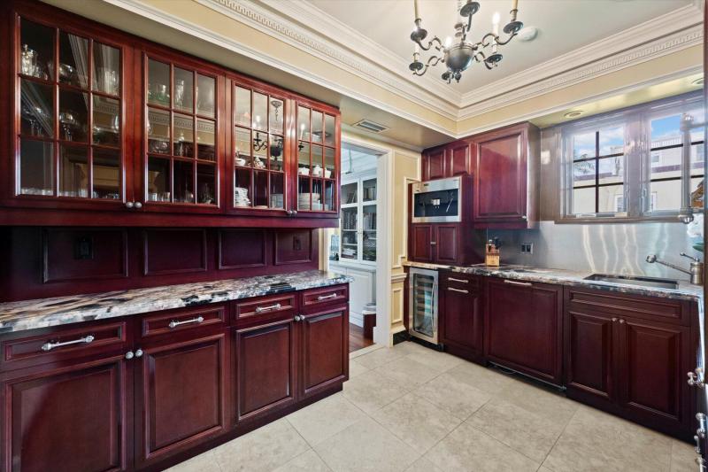  Single Family Homes Photo 22:  Palm Beach,  FL 33480