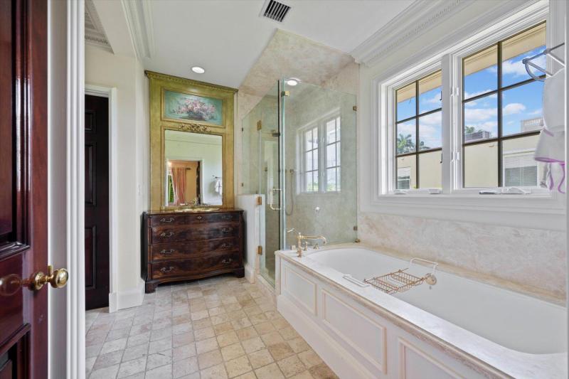  Single Family Homes Photo 25:  Palm Beach,  FL 33480