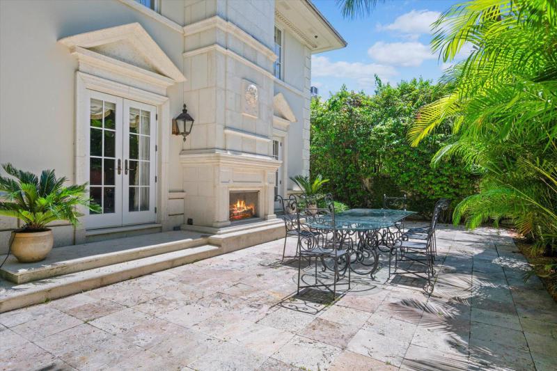  Single Family Homes Photo 29:  Palm Beach,  FL 33480