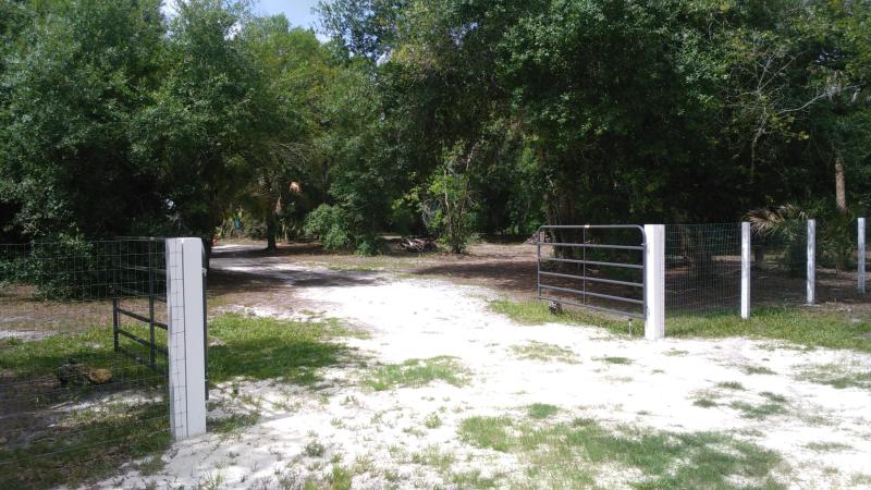  Commercial & Industrial Land Images 