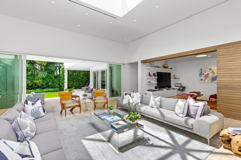  Single Family Homes Photo 15:  Palm Beach,  FL 33480