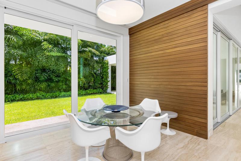  Single Family Homes Photo 21:  Palm Beach,  FL 33480