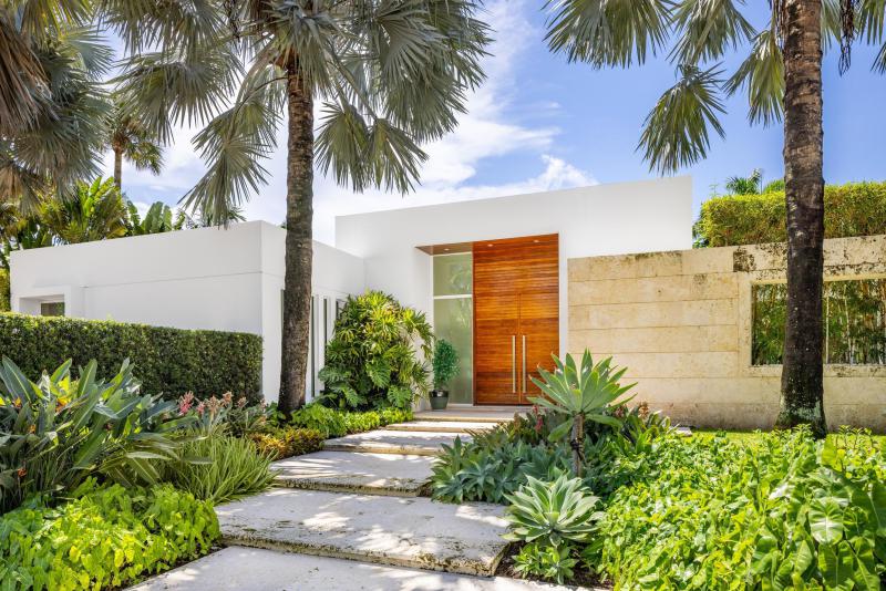  Single Family Homes Photo 3:  Palm Beach,  FL 33480