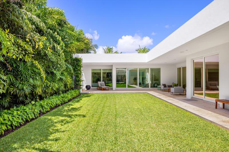  Single Family Homes Photo 43:  Palm Beach,  FL 33480